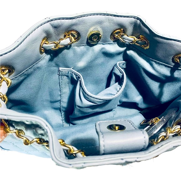 BNWOT bebe Quilted Hand Bag in Sky Blue. Brand New Without Tags. - Picture 6 of 9